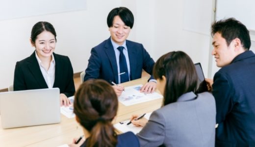 ホームページ作成依頼の流れとは？依頼先別の費用相場も解説